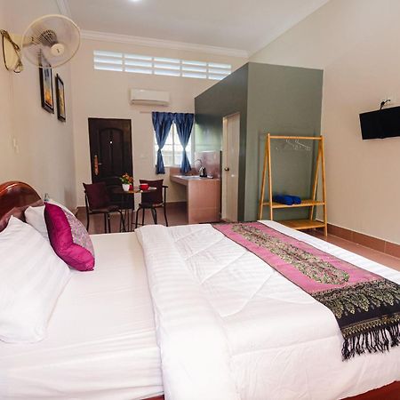 Lea'S Guesthouse And Restaurant Kampot Exteriör bild